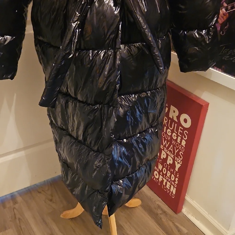 PrettyLittleThing Black High Shine Belted Maxi Coat - Gloss Finish - Picture 4 of 10